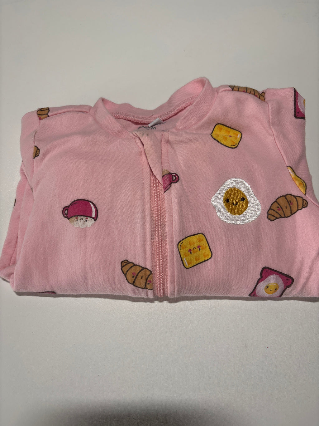 Pyjama Pekkle 6 mois ( petite tache voir photo)