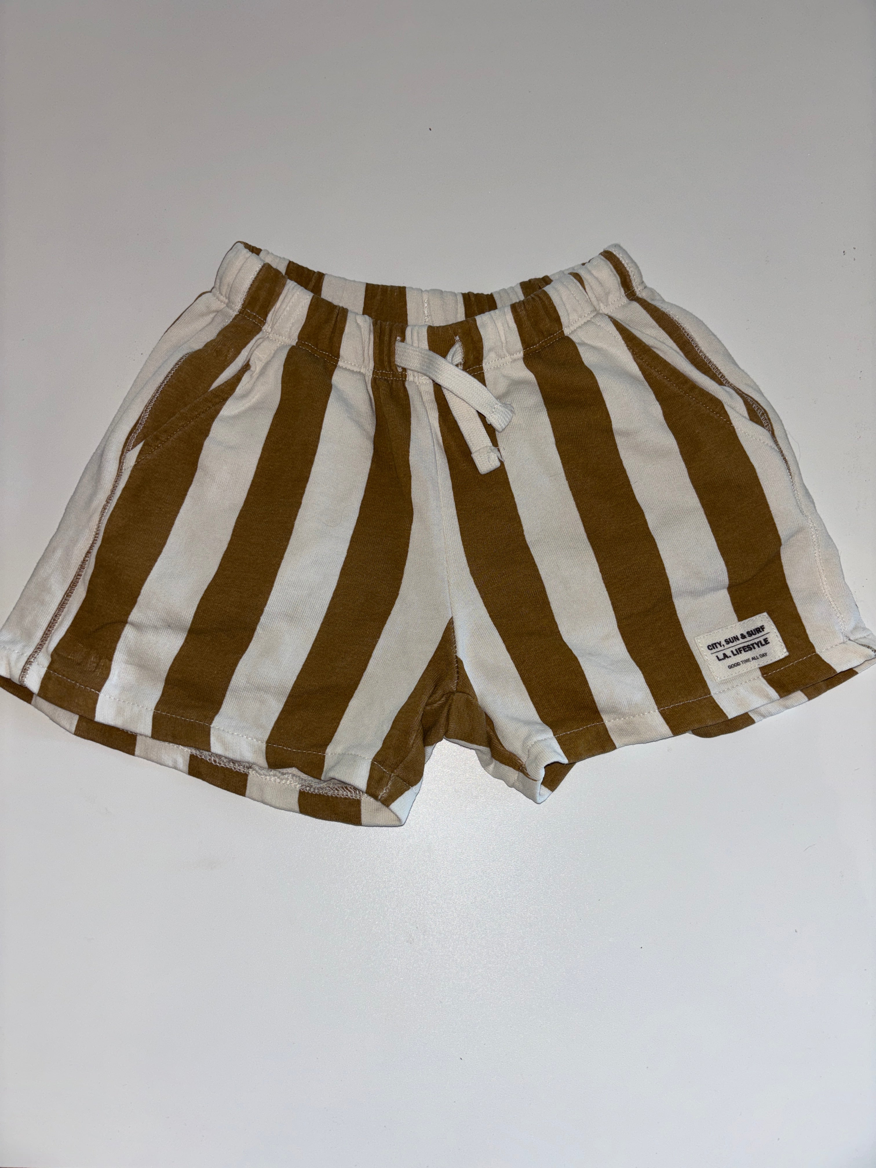 Short Zara 4-5 T