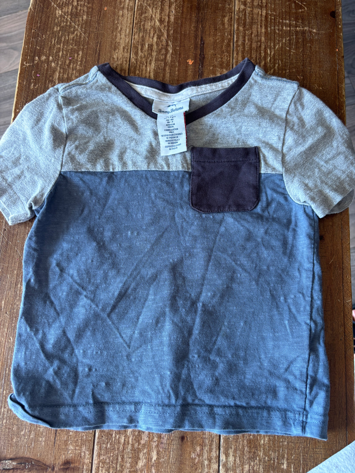 Tommy Bahama 2t