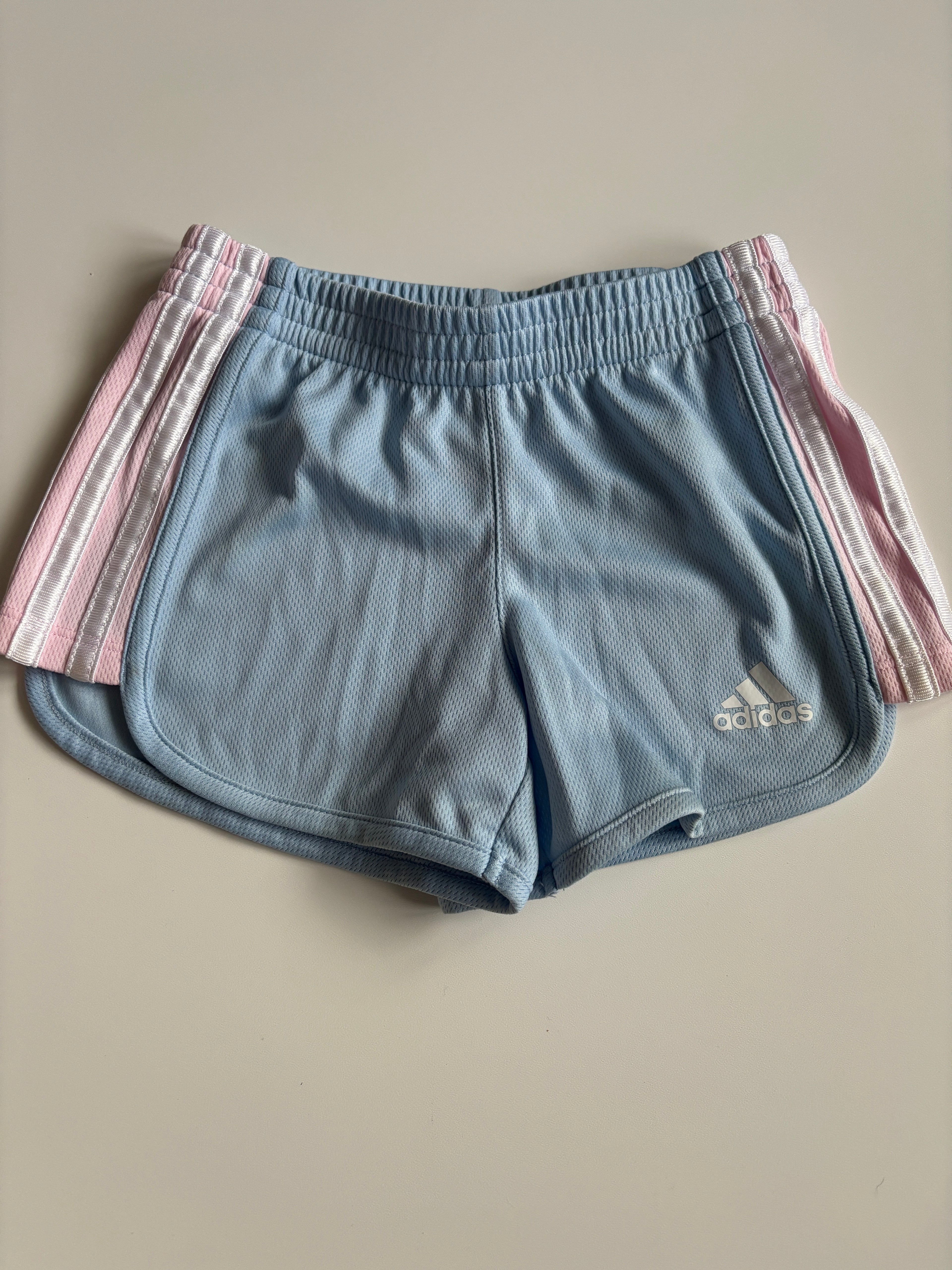 Short Adidas 3 ans