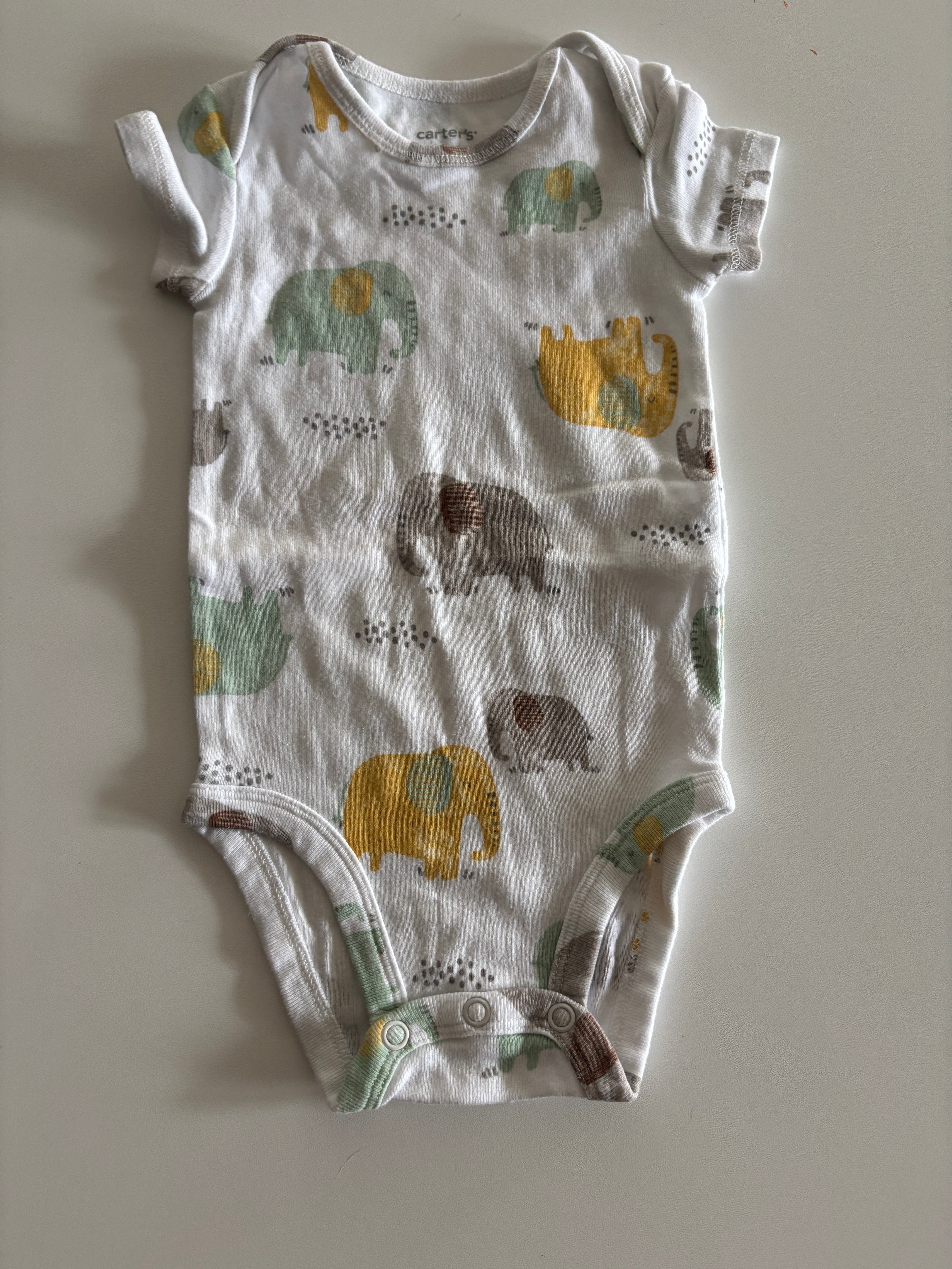cache-couche Carter's 6 mois