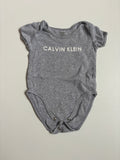 cache-couche Calvin Klein 3-6 mois