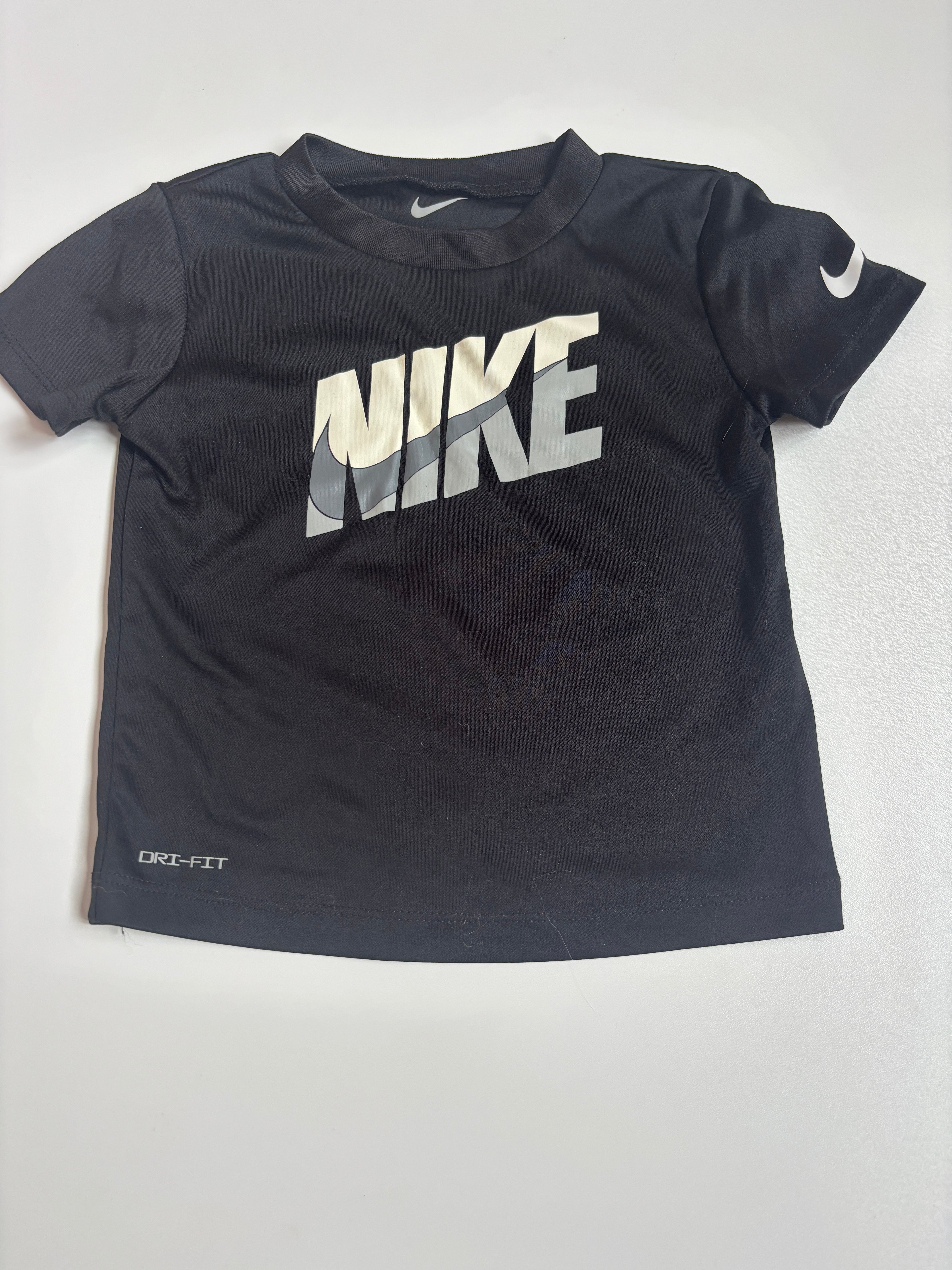 T-Shirt Nike 24 mois
