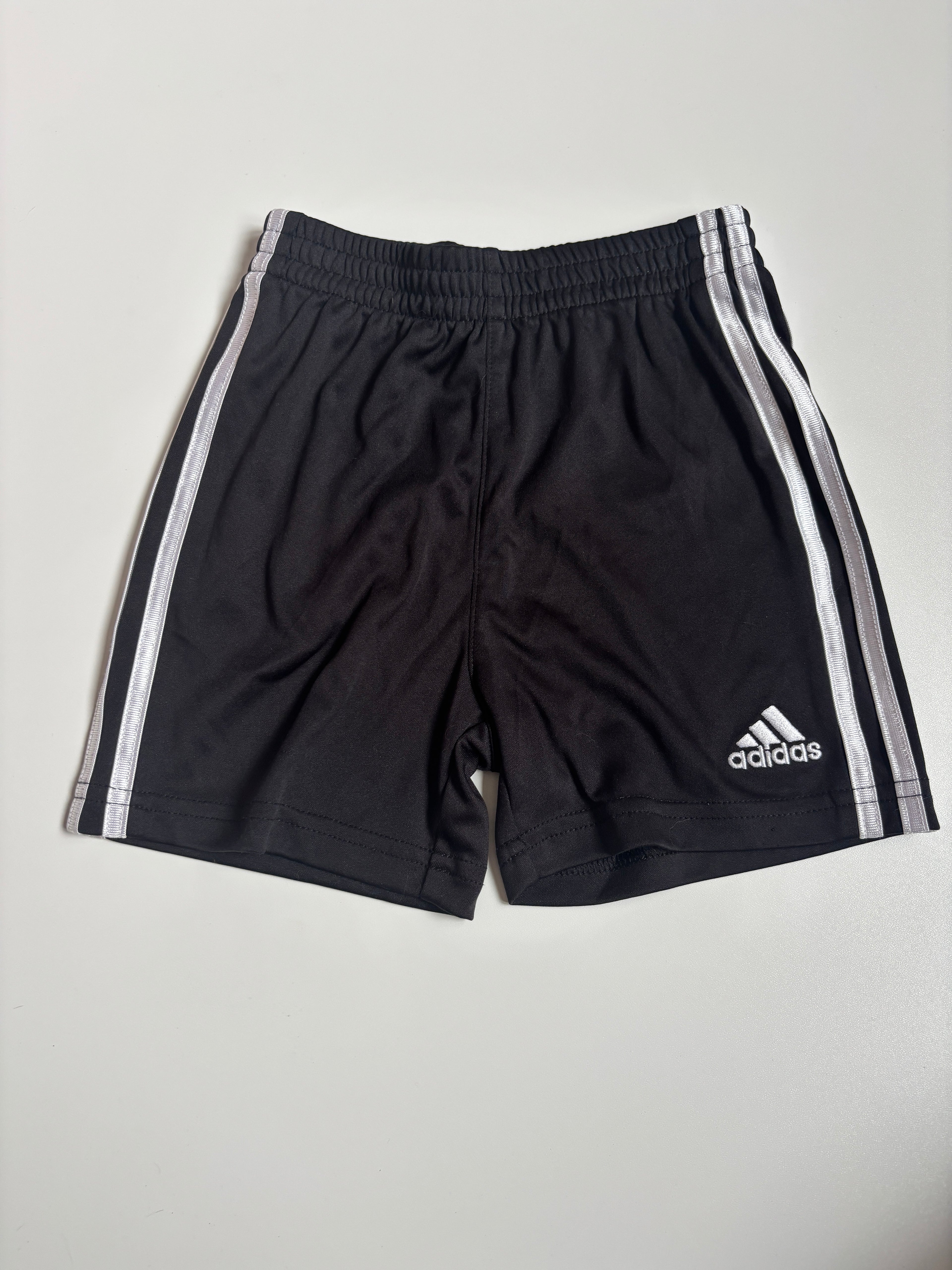 Short Adidas 24 mois