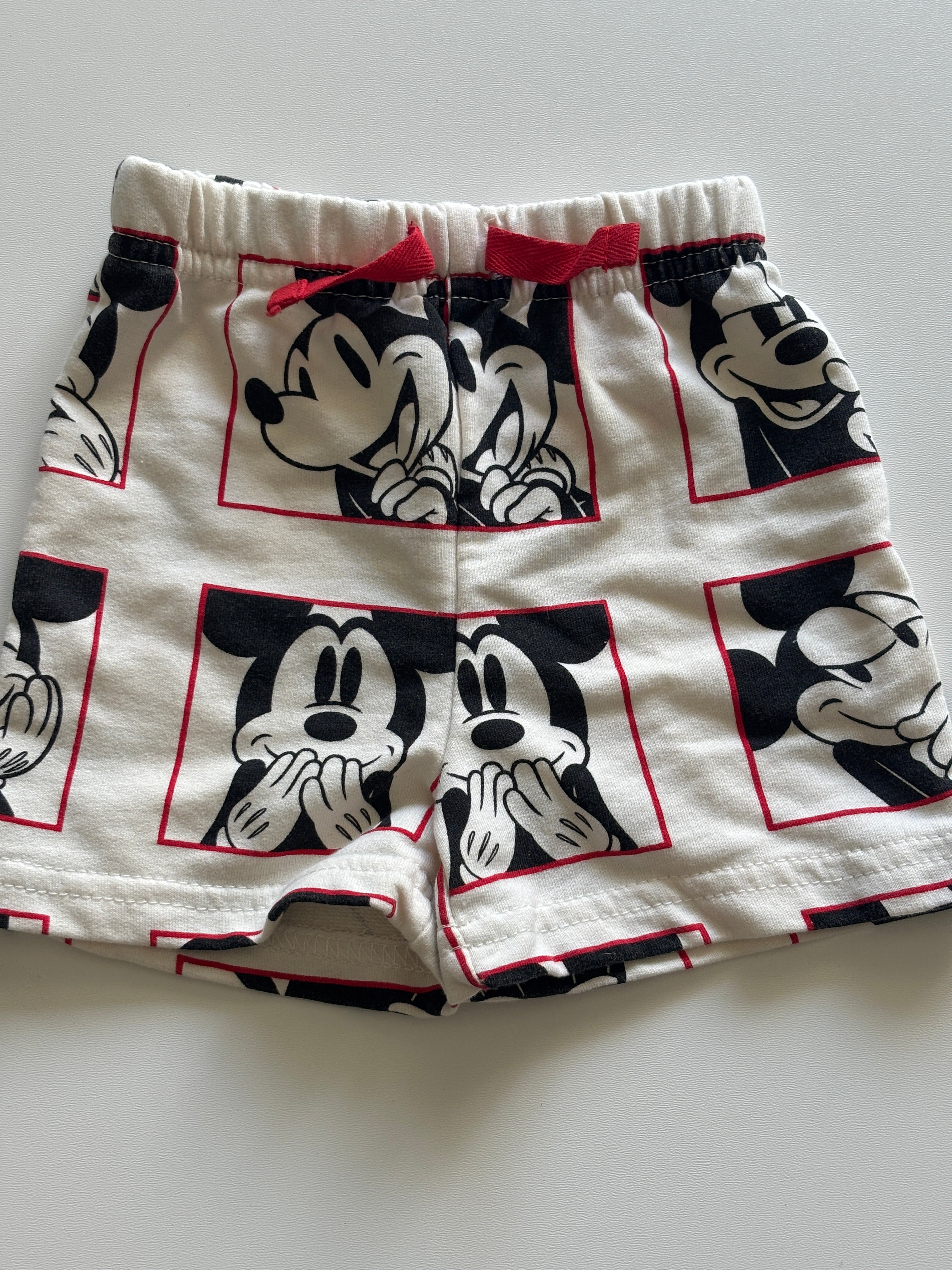 Short Disney 6-9 mois